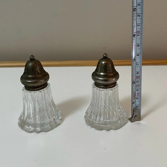 Vintage Salt And Pepper Shakers. Leonard Japan Sticker On The Bottom. - Picture 3 of 7